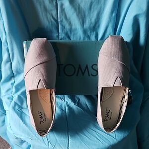 TOMS Women's Slip-On Flats - Light Gray